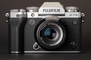 Fujifilm X-T5